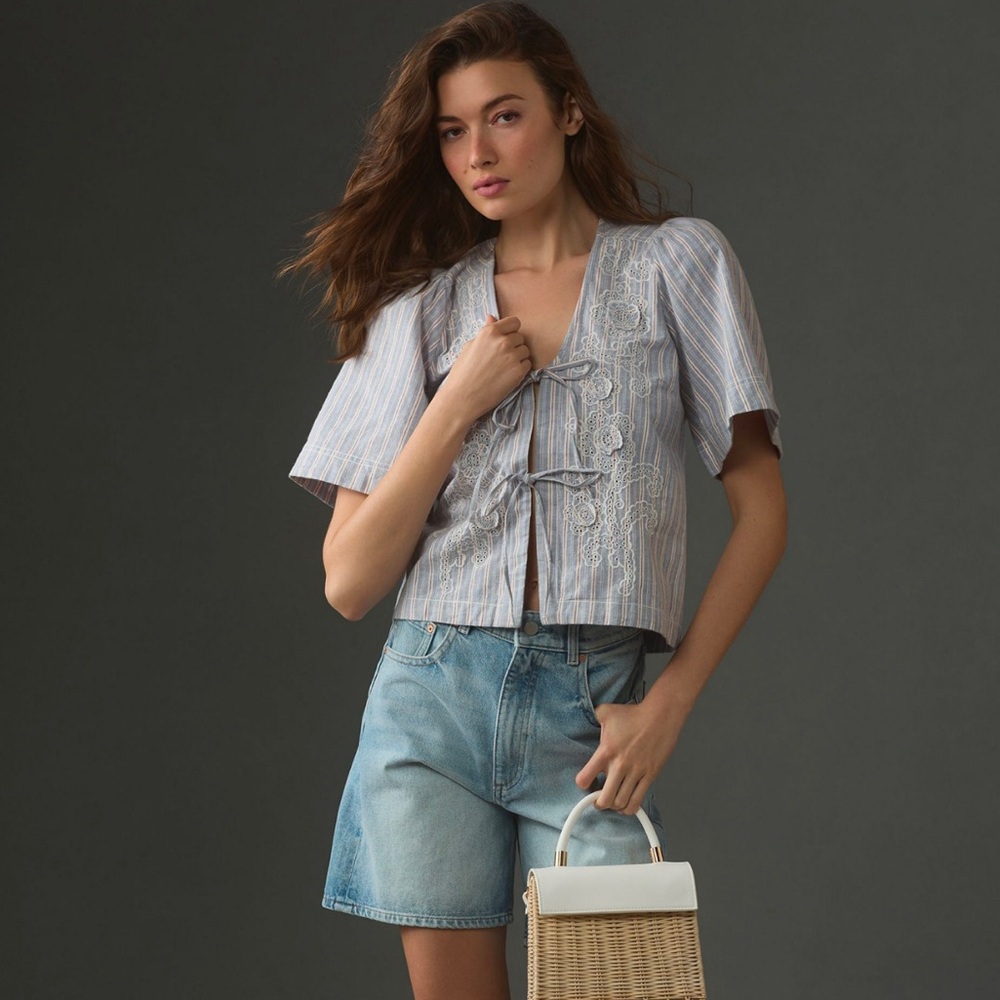 Short-Sleeve Boxy Tie-Front Top